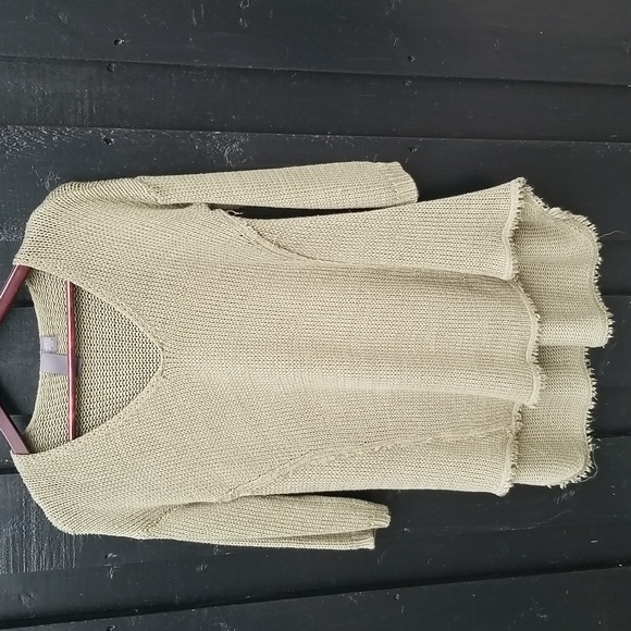 Pullover V-Neck Sweater - Picture 8 of 11